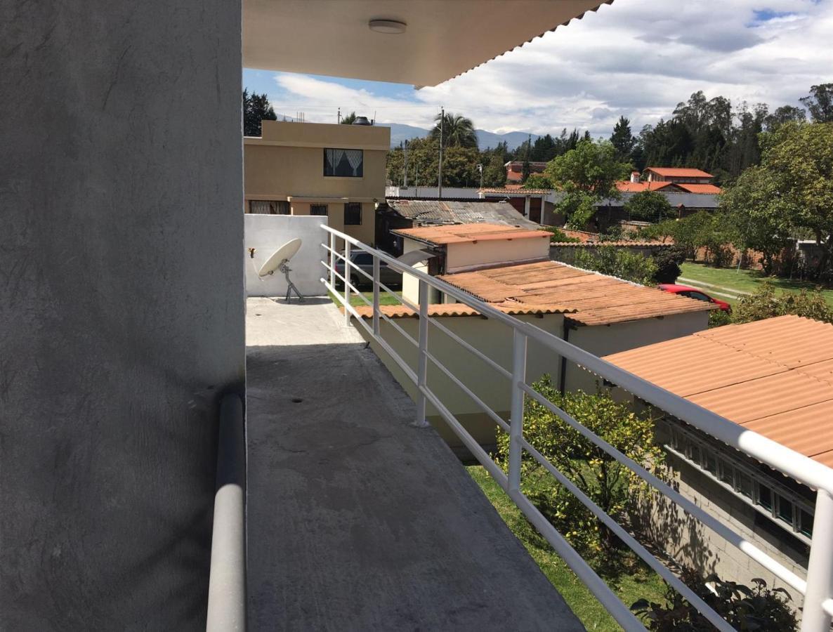 Tababela Airport B&B Luaran gambar