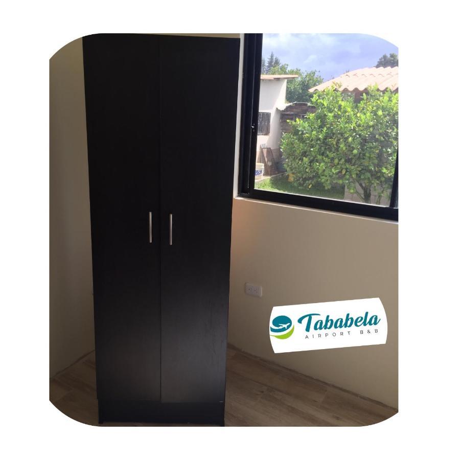 Tababela Airport B&B Luaran gambar